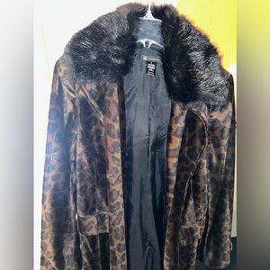 Leopard INC coat. Fax fur Size large